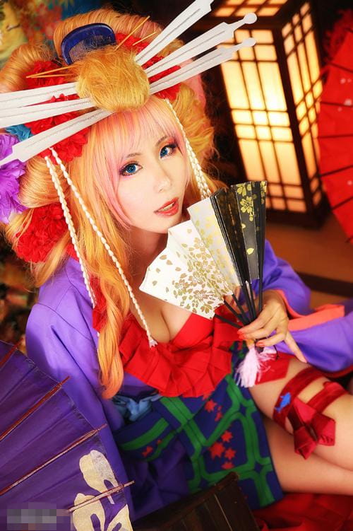 国产cos 柳荚小米演绎和服雪莉露