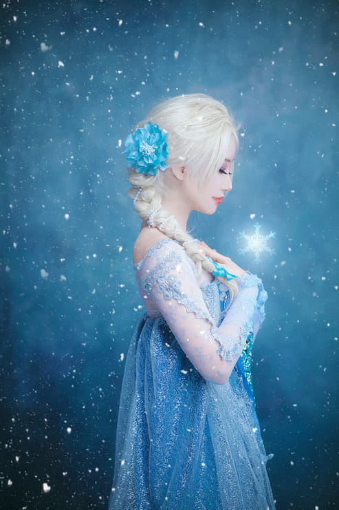 【cos】气质超有超美冰雪奇缘艾尔莎公主cos！