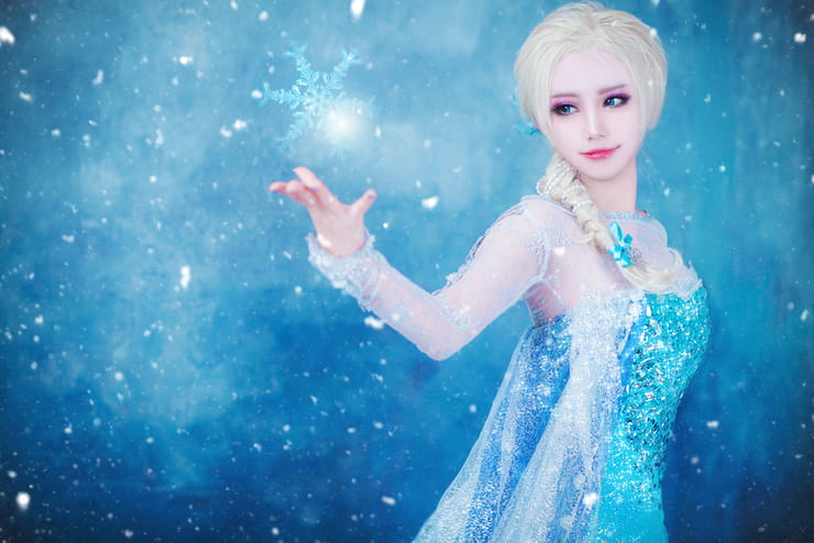 【cos】气质超有超美冰雪奇缘艾尔莎公主cos！